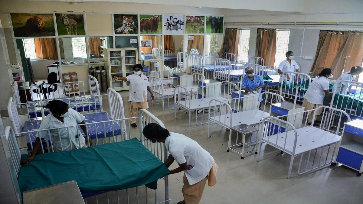कोरोना मरीजों की बढ़ती संख्या से चिंता में सरकार (प्रतीकात्मक फोटो)
