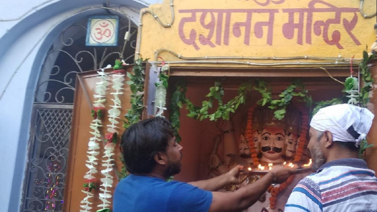 हर साल विजयादशमी को ही खुलता है मंदिर का पट (फोटोः एएनआई)