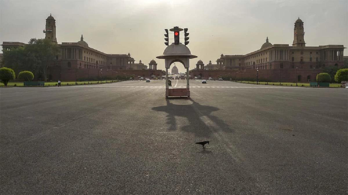 Weather: दिल्ली में करवट लेगा मौसम, 16 अक्टूबर से बारिश के आसार