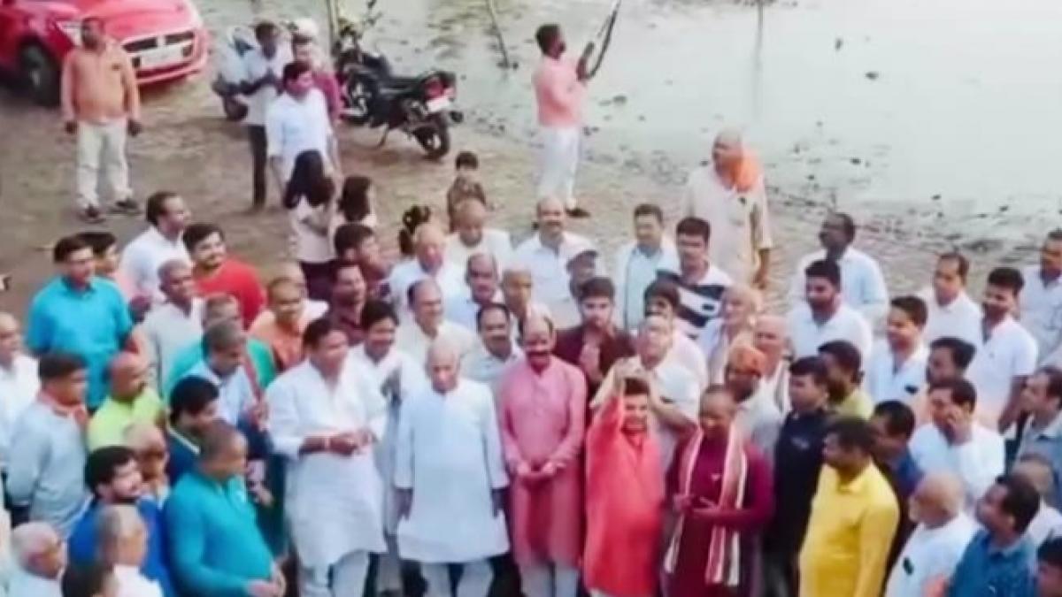 वायरल वीडियो से ली गई तस्वीर