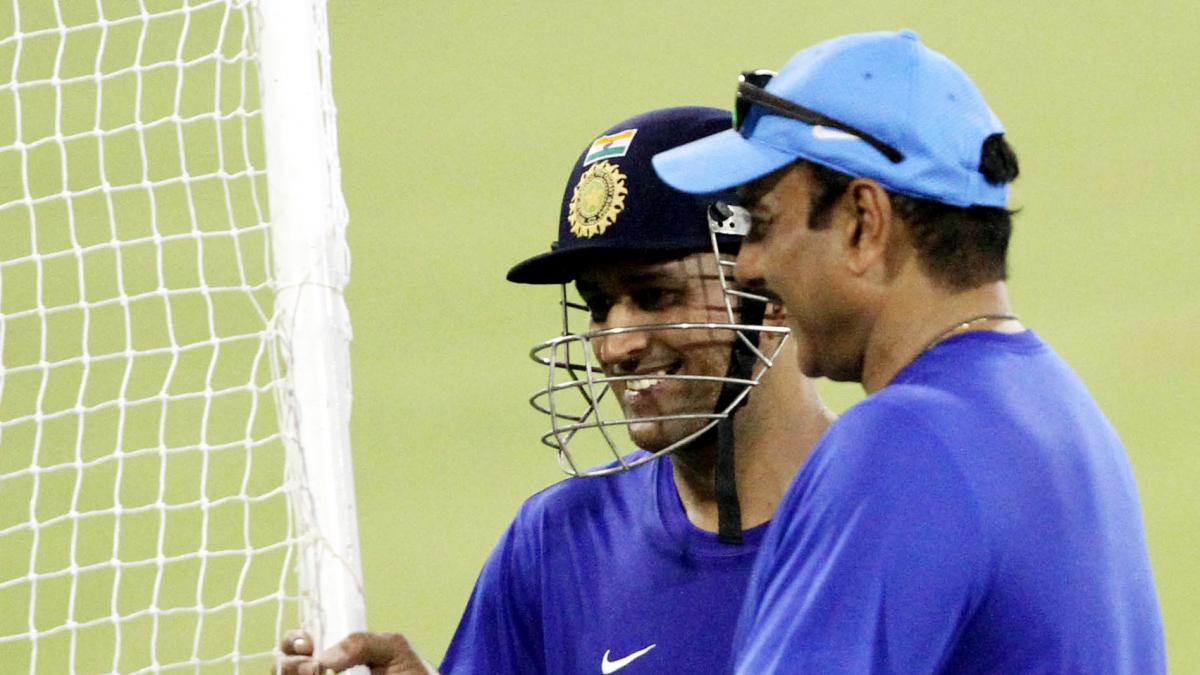 MS Dhoni and Ravi Shastri. (File, Getty) 