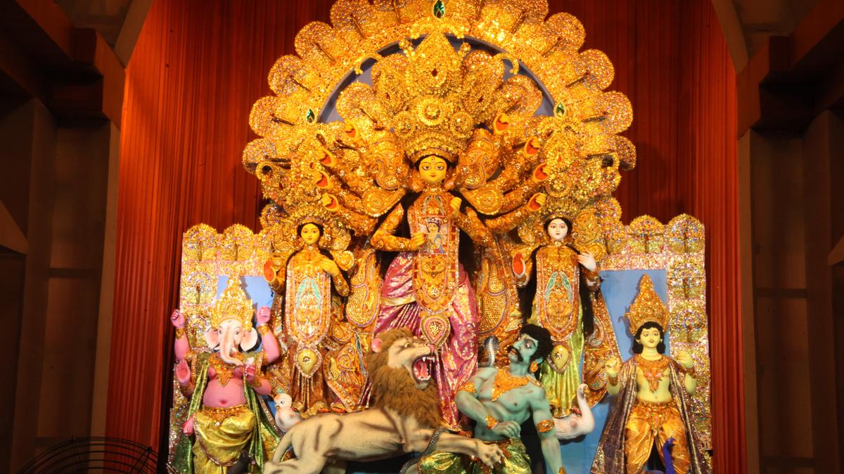 नवरात्रि शुरू होने से पहले पूजा की सारी तैयारी कर लेनी चाहिए