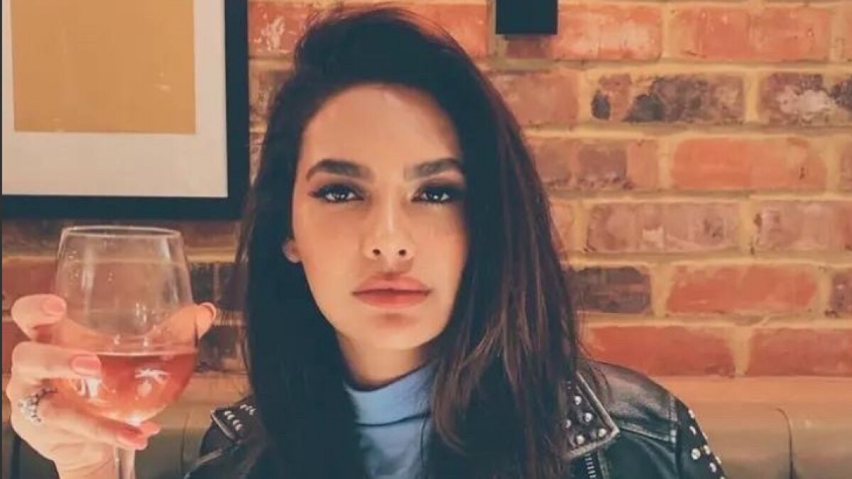 प्रोड्यूसर संग सोने से किया इनकार तो फिल्म से निकाला, एक्ट्रेस ईशा गुप्ता का आरोप