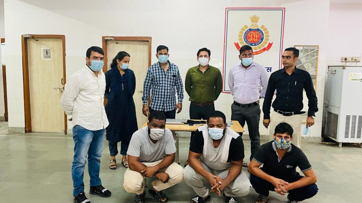 पुलिस की गिरफ्त में आए आरोपी