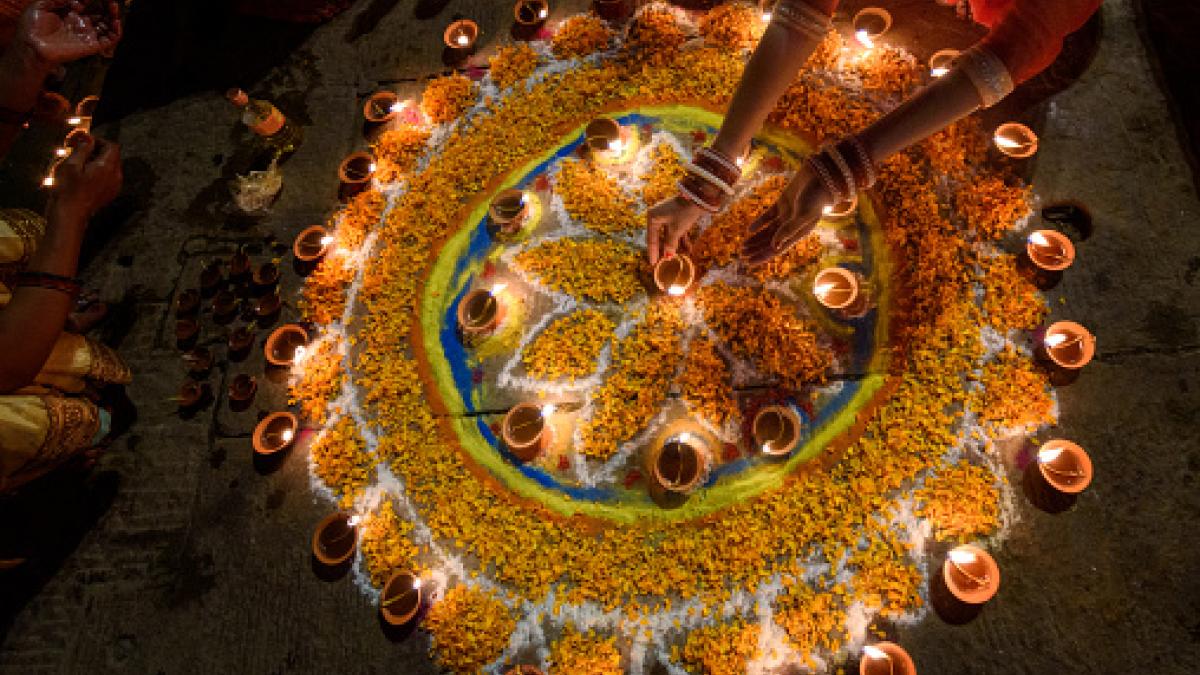 दिवाली पर अपनाएं ये 10 वास्तु टिप्स, बदल जाएगा भाग्य