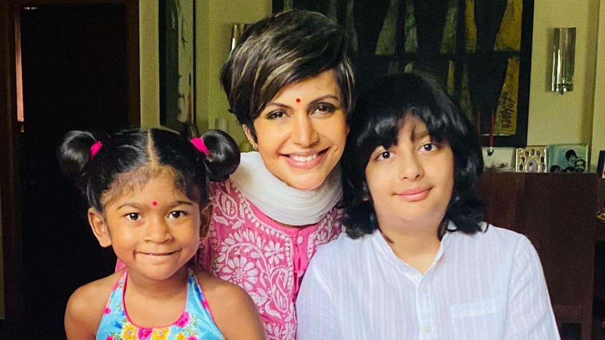 बच्चों में Mandira Bedi ने ढूंढ ली है अपनी ताकत, बोलीं- वो मेरे जीने का कारण हैं