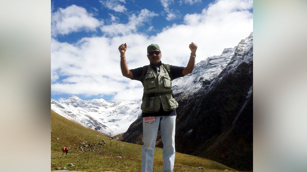 बर्फ में दबने से हुई मौत.