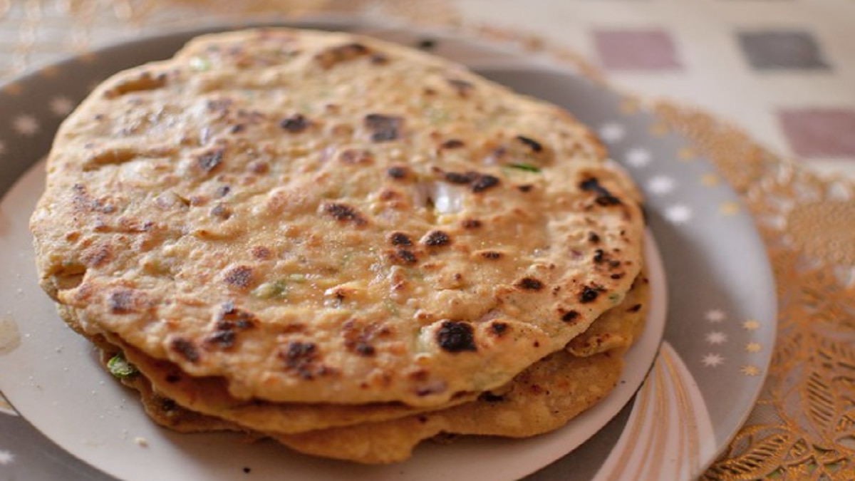 aloo pyaj ke parathe 