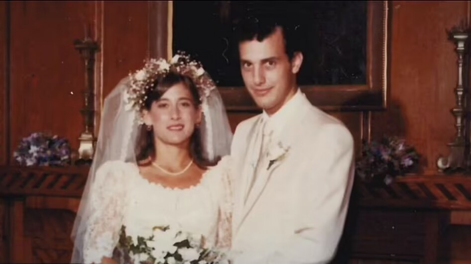 रॉबर्ट बिरेनबाम और गेल काट्ज़ (फाइल फोटो)