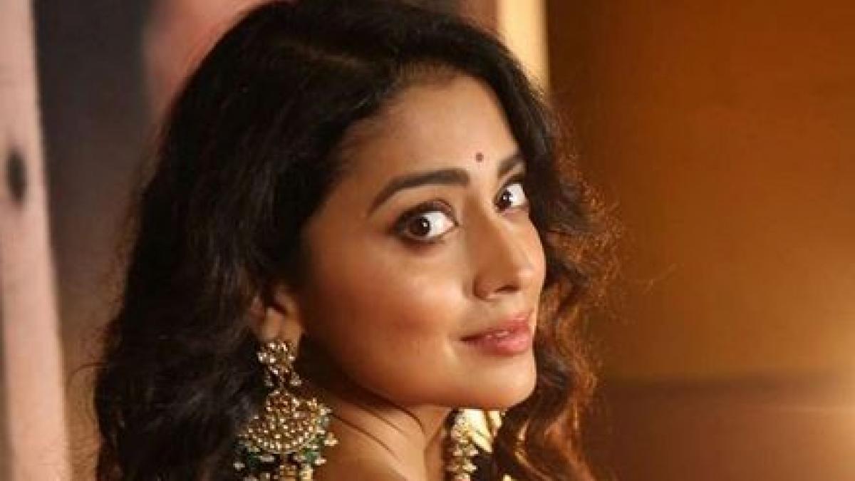 दृश्यम फेम श्रिया सरन बनी मां, एक साल बाद किया खुलासा, शेयर किया प्यारा VIDEO