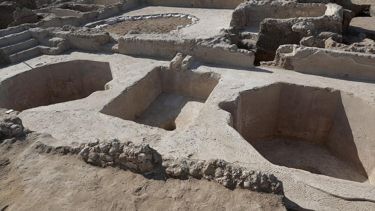 इतिहास की सबसे बड़ी Wine Factory! ऐसे तैयार होती थी 20 लाख लीटर शराब