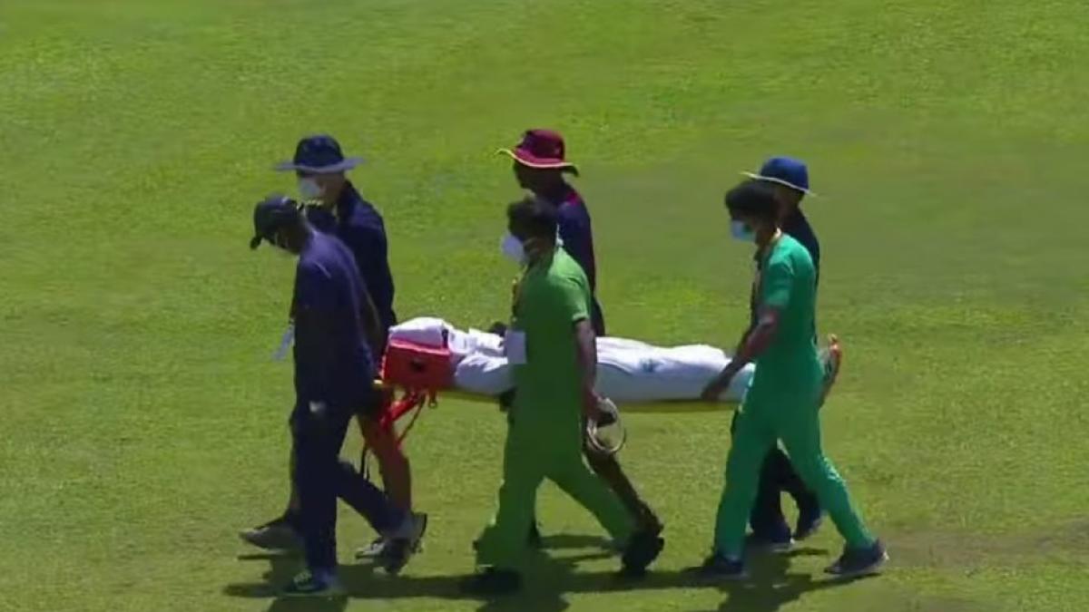 WI Vs SL: फील्डर के मुंह पर जा लगी बॉल, मैदान से स्ट्रेचर पर ले जाना पड़ा अस्पताल