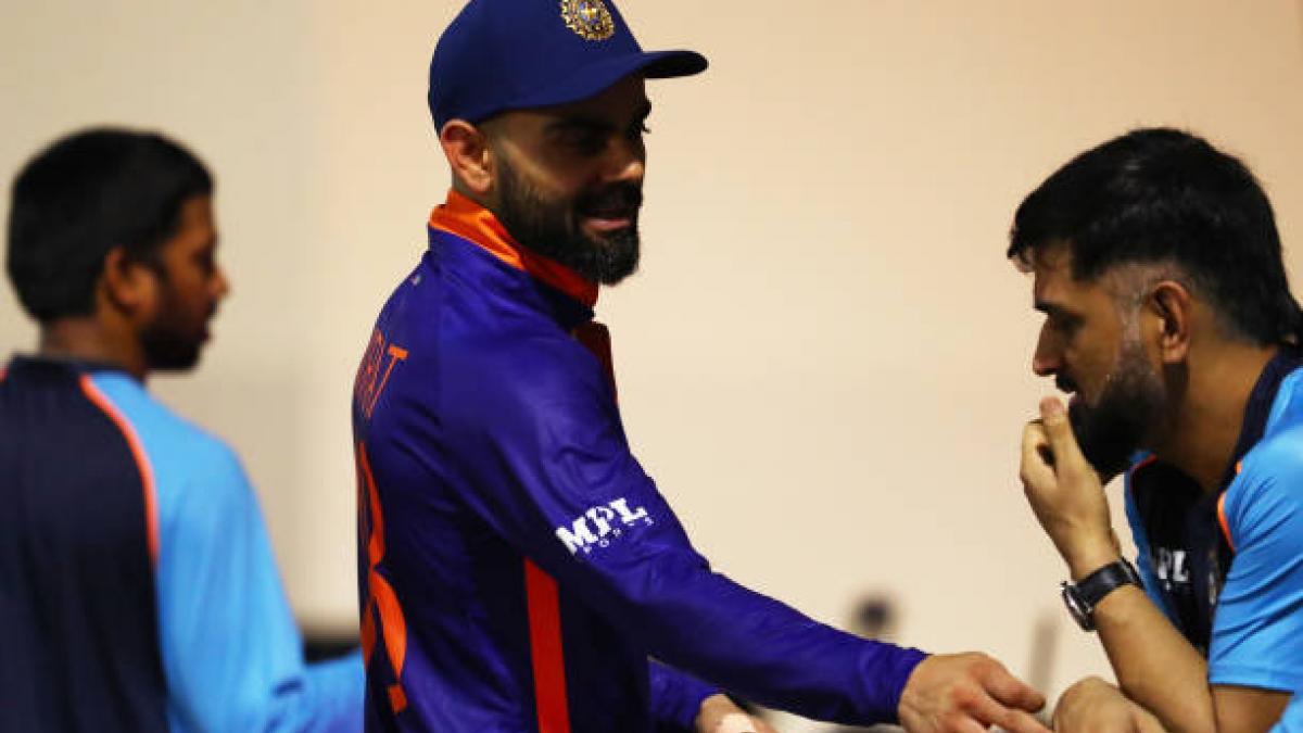 MS Dhoni and Viart Kohli (getty)