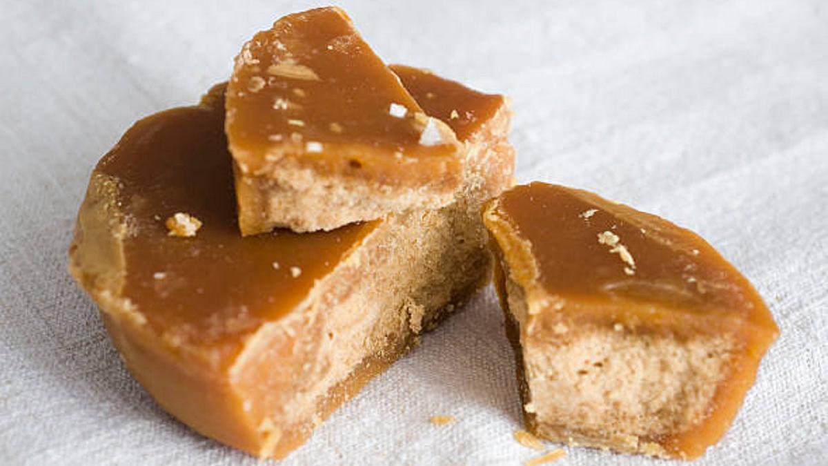 Jaggery Benefits: ठंड में बीमारियों से बचाएगा गुड़ के साथ इन 10 चीजों का कॉम्बिनेशन (Photo: Getty Images)