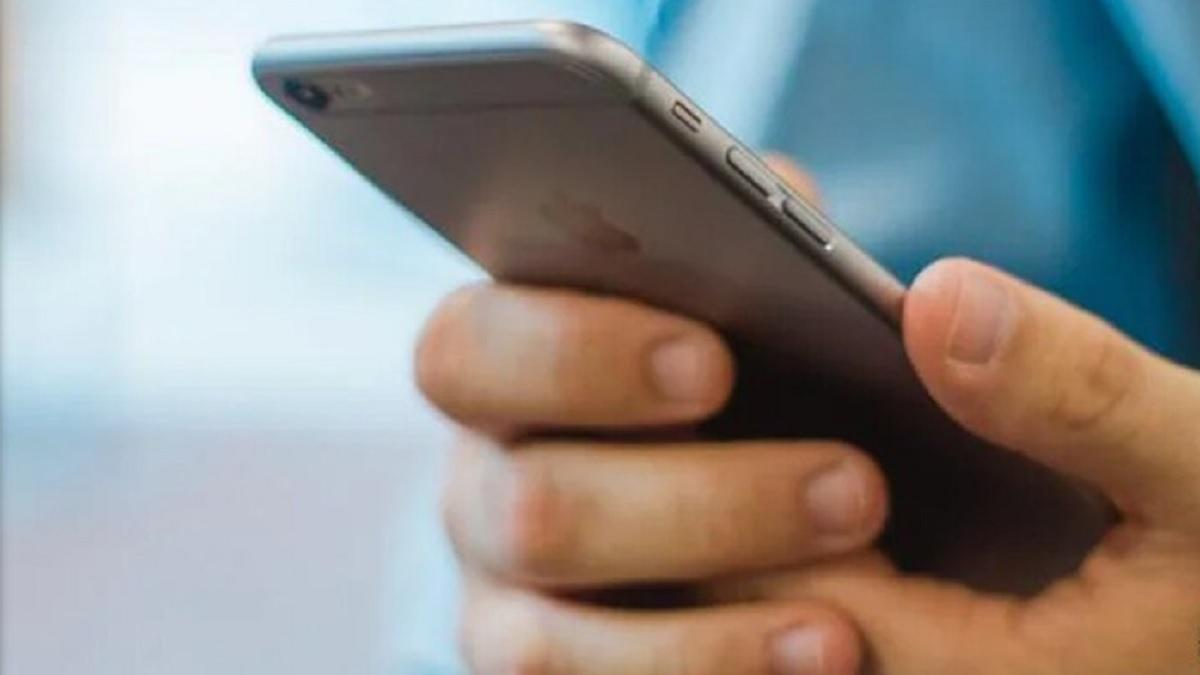 यात्रा के दौरान तेज आवाज में गाना बजाने पर प्रतिबंध (प्रतीकात्मक तस्वीर)