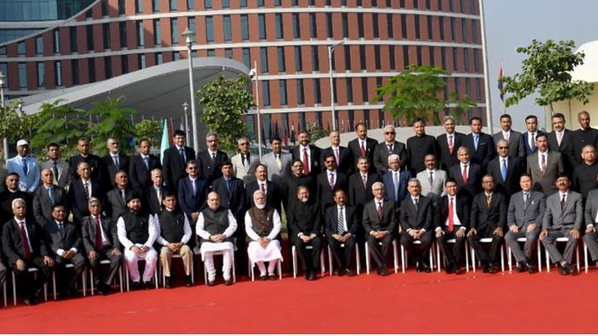 लखनऊ में कार्यक्रम में मौजूद पीएम मोदी