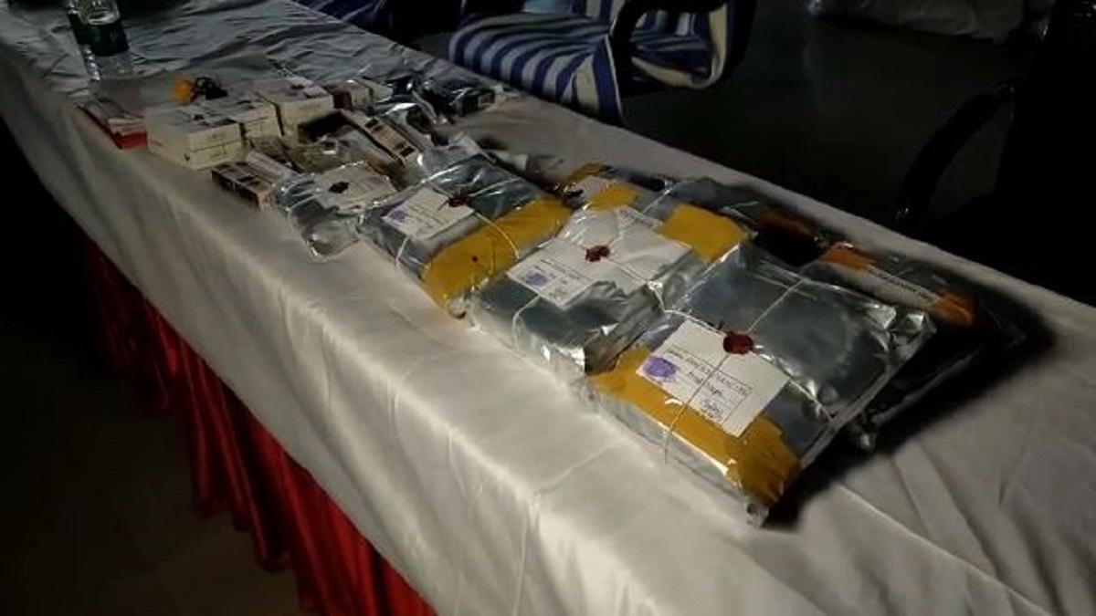 करोड़ों का नकली प्रोटीन बरामद (फोटो-आजतक)