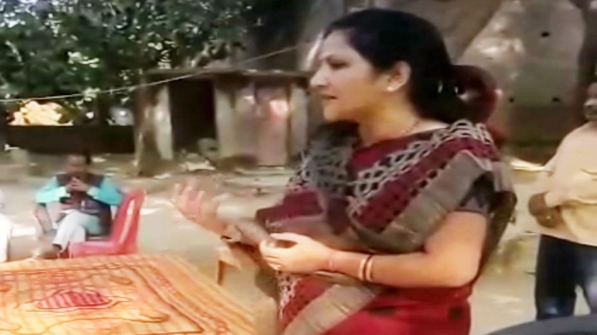 भाजपा नेता रश्मि सिंह का वीडियो वायरल