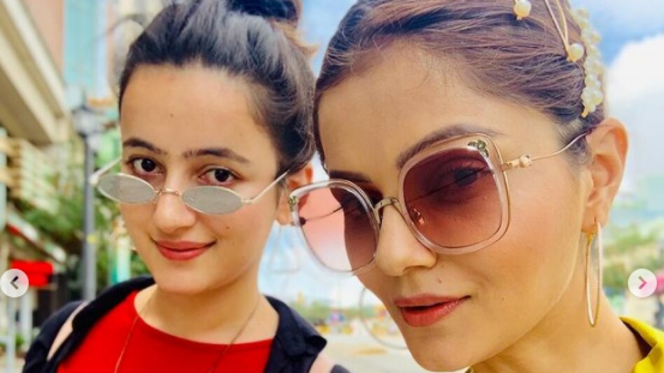 Rubina Dilaik à¤à¥ बहन Jyotika नॠबà¥à¤¯à¤«à¥à¤°à¥à¤à¤¡ सॠà¤à¥ सà¤à¤¾à¤, सामनॠà¤à¤¯à¤¾ वà¥à¤¡à¤¿à¤¯à¥ - bigg boss winner Rubina Dilaik sister Jyotika engaged to boyfriend video viral tmov - AajTak