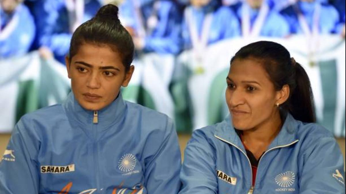 Savita Punia and Rani Rampal. (Getty)