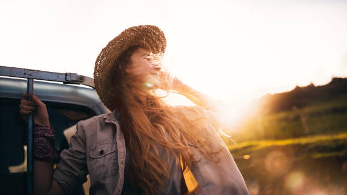 विटामिन-डी से फंगल इंफेक्शन तक, सर्दी में धूप सेंकने के 6 जबरदस्त फायदे (Photo: Getty Images)