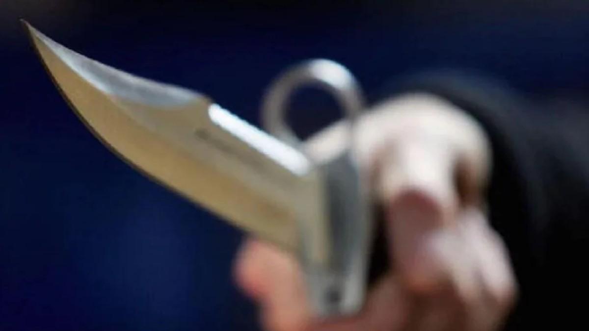 डिस्पेंसरी में घुसकर चाकू से किया हमला. (प्रतीकात्मक तस्वीर)