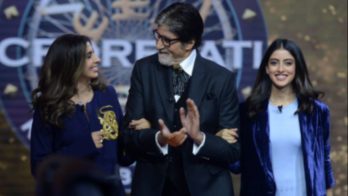 श्वेता नंदा-अमिताभ बच्चन-नव्या नंदा