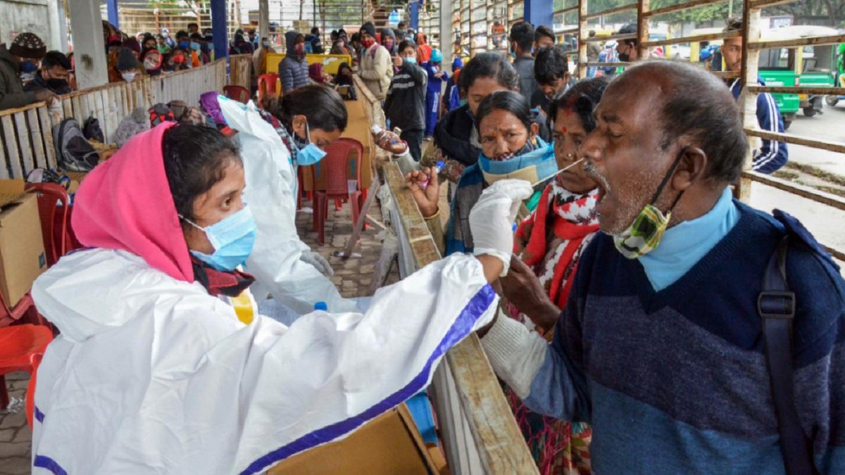 देश में ओमिक्रॉन वैरिएंट तेजी से फैल रहा