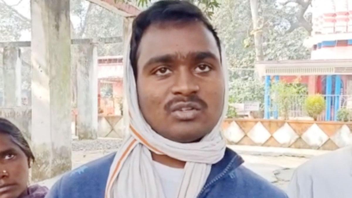 ग्रामीण पवन कुमार को नहीं मिलने दे रहे हैं अपनी दुल्हन से 