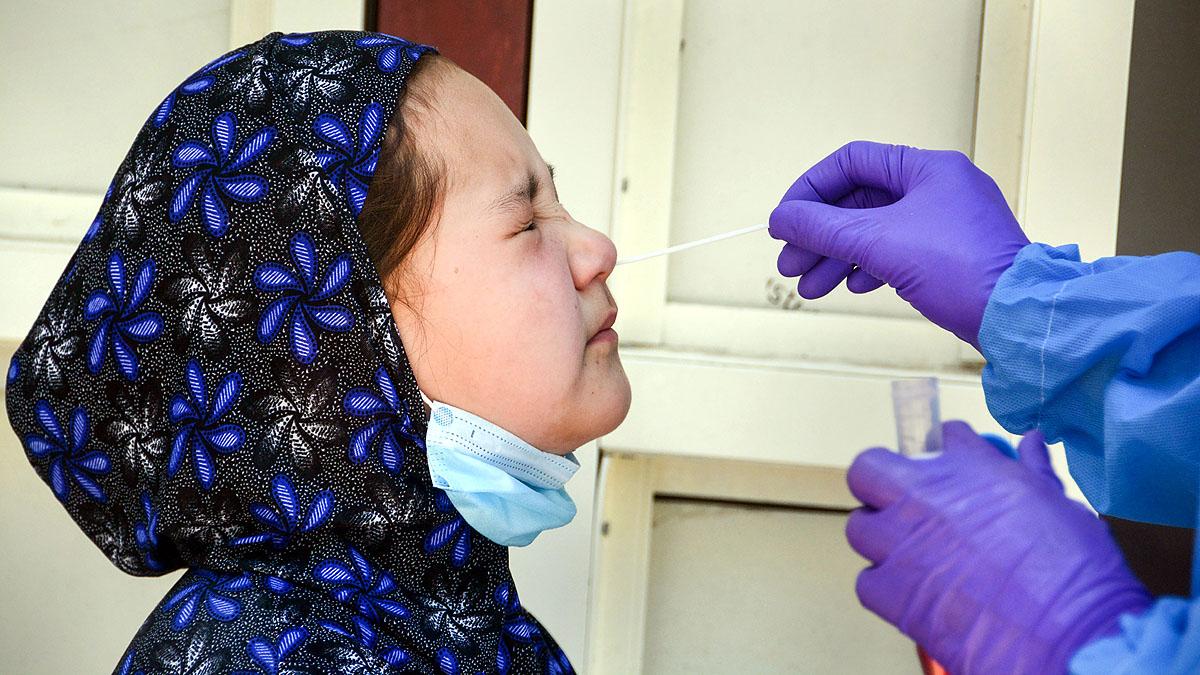 IIT Delhi ने विकसित की ओमिक्रॉन की पहचान करने वाली तकनीक. (प्रतीकात्मक फोटोः गेटी)