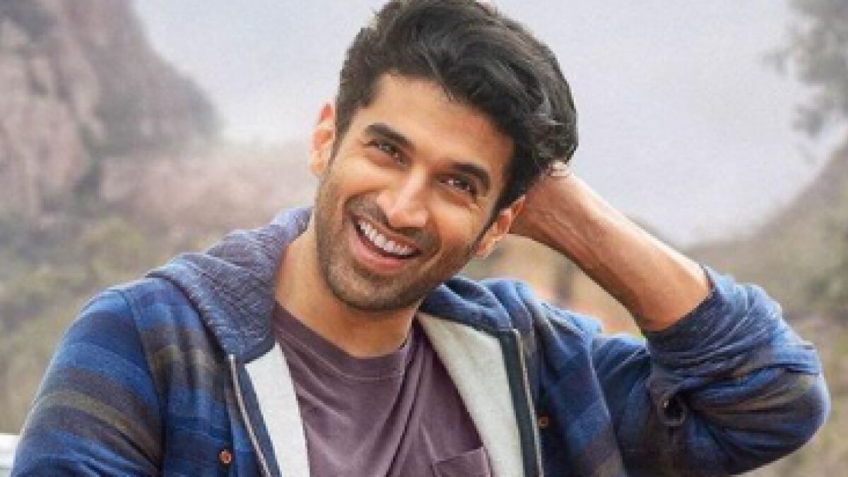 Aditya Roy Kapur ने शेयर की शर्टलेस फोटो, बॉडी से इंप्रेस हुए फैन्स