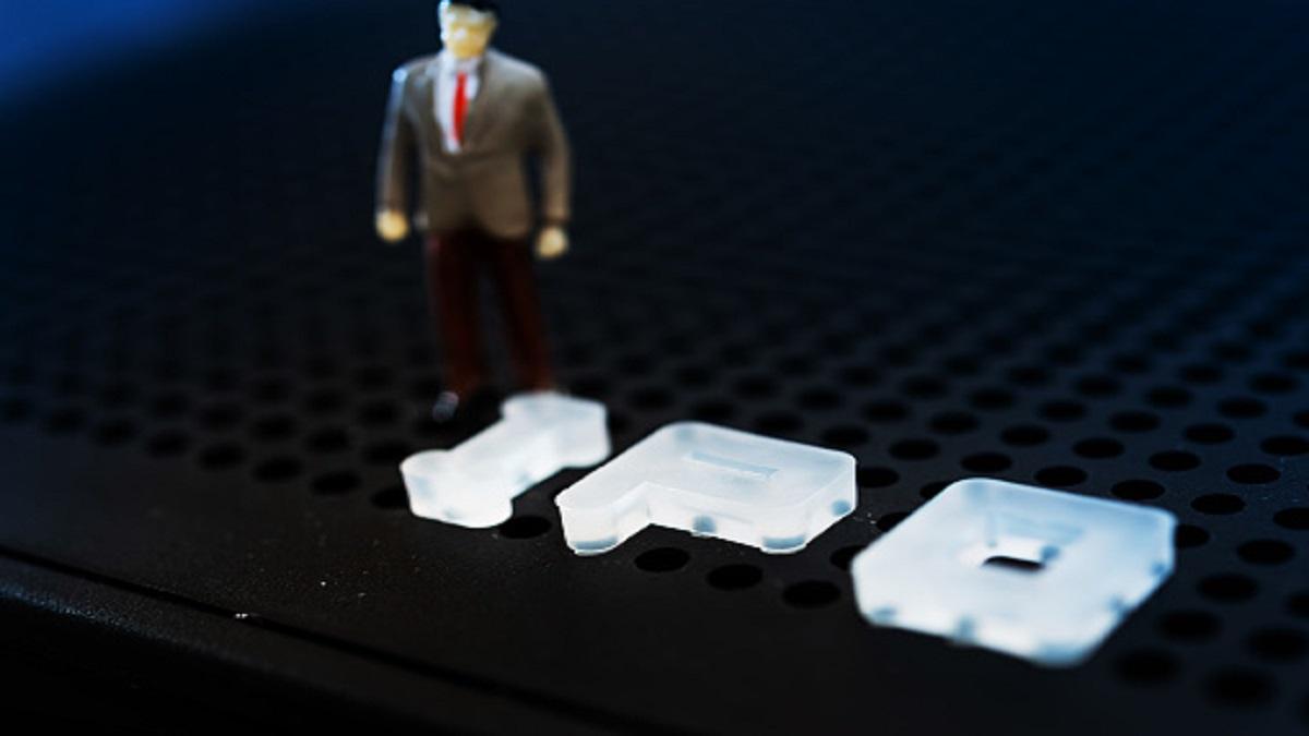 ग्रे मार्केट में शानदार प्रीमियम