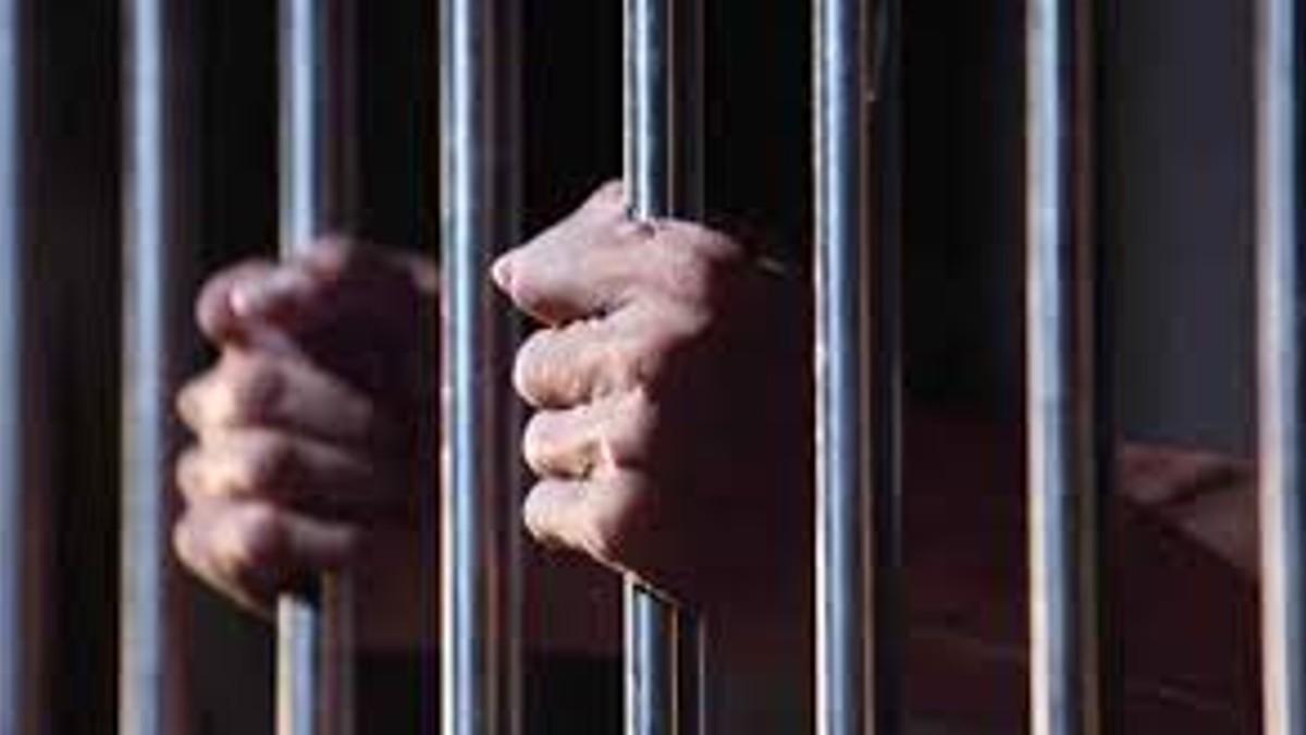 मुंबई: 29 साल बाद अदालत ने पति को भेजा जेल, प्रताड़ना से तंग आकर पत्नी ने बेटी समेत की थी खुदकुशी