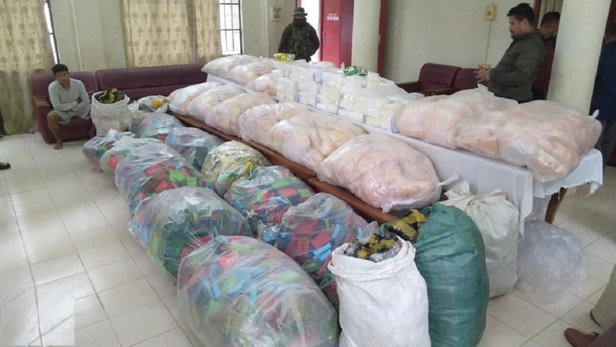 नशे की खेप मोरेह टाउन के एक ठिकाने पर छुपाकर रखी गई थी