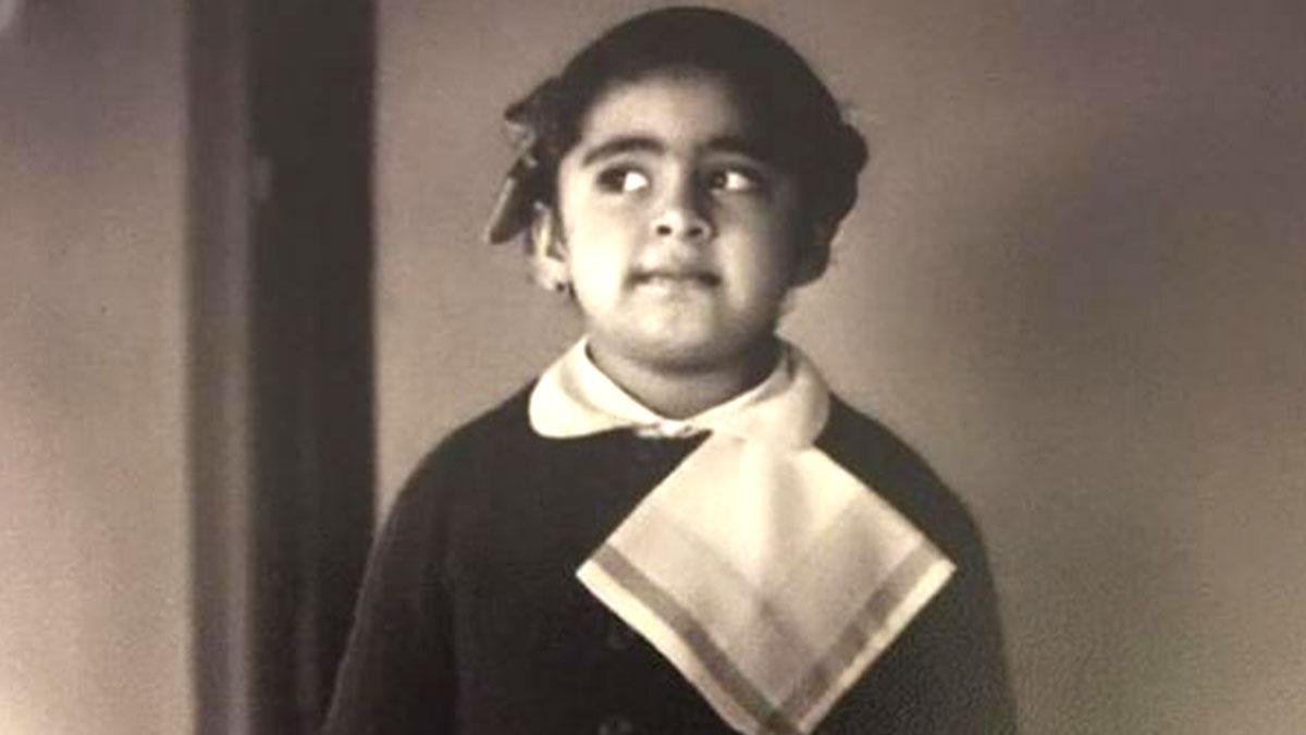 किरण खेर के बचपन की फोटो