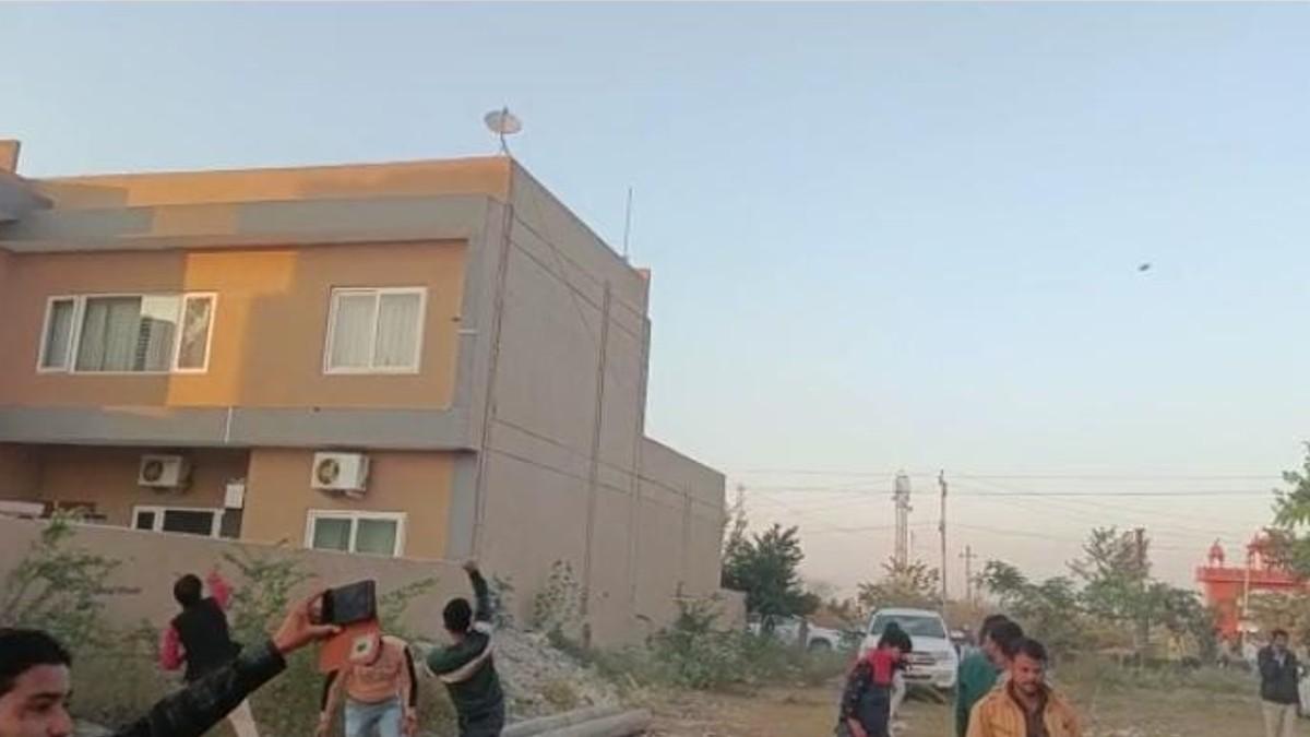 बारां से सांसद दुष्यंत सिंह के दफ्तर पर भाजपा कार्यकर्ताओं ने किया पथराव