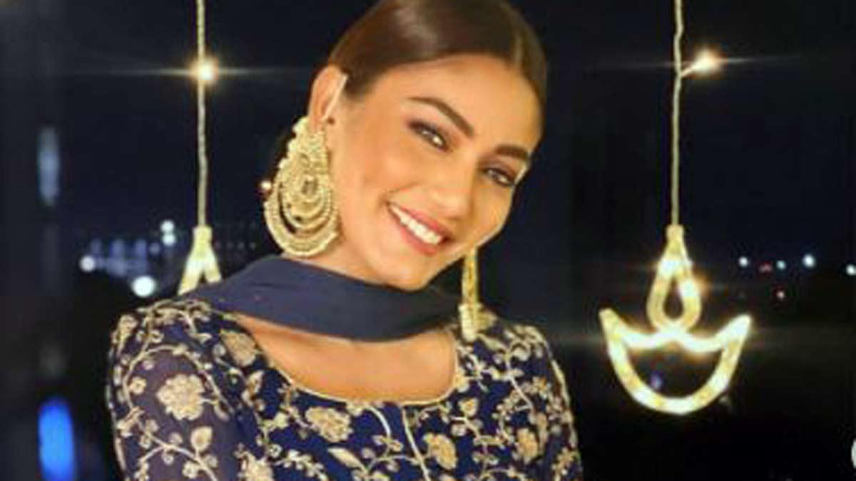 सना मकबूल