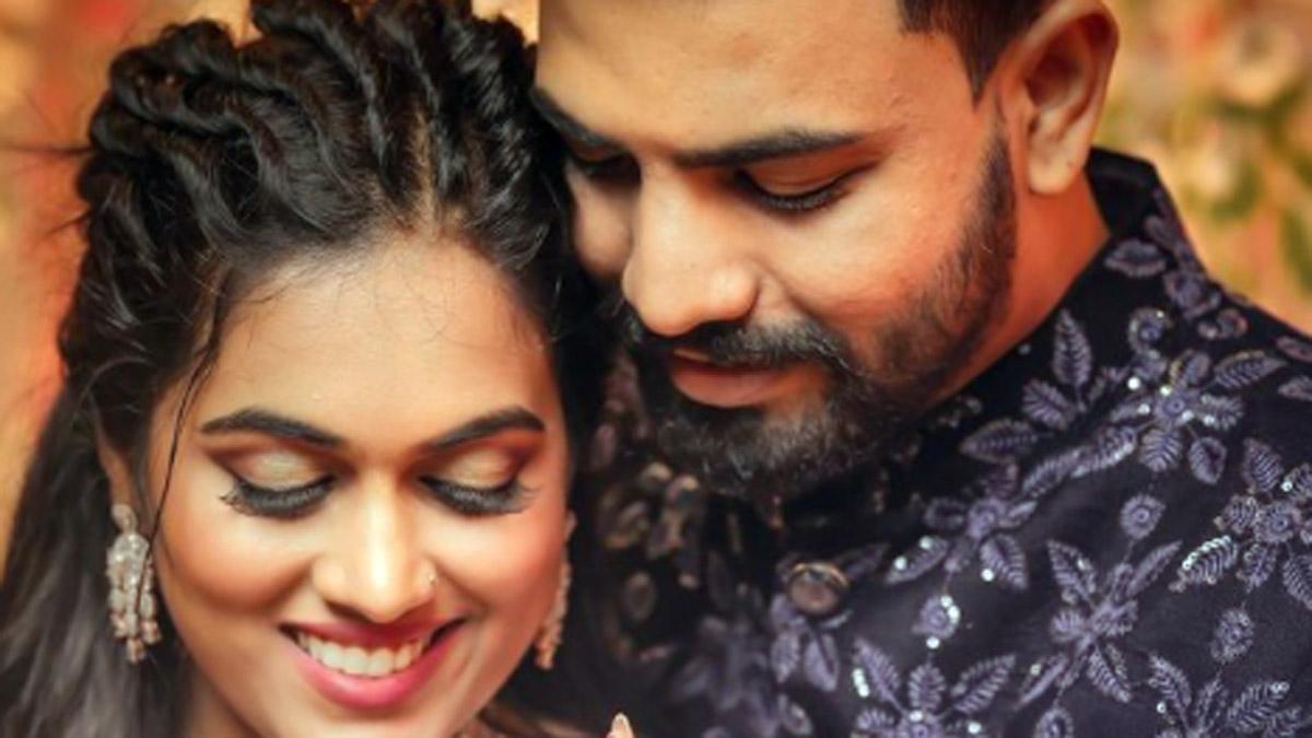 'Indian Idol 12' फेम Sayli Kamble ने मंगेतर धवल के लिए कही ये बात, बताया कब कर रही हैं शादी