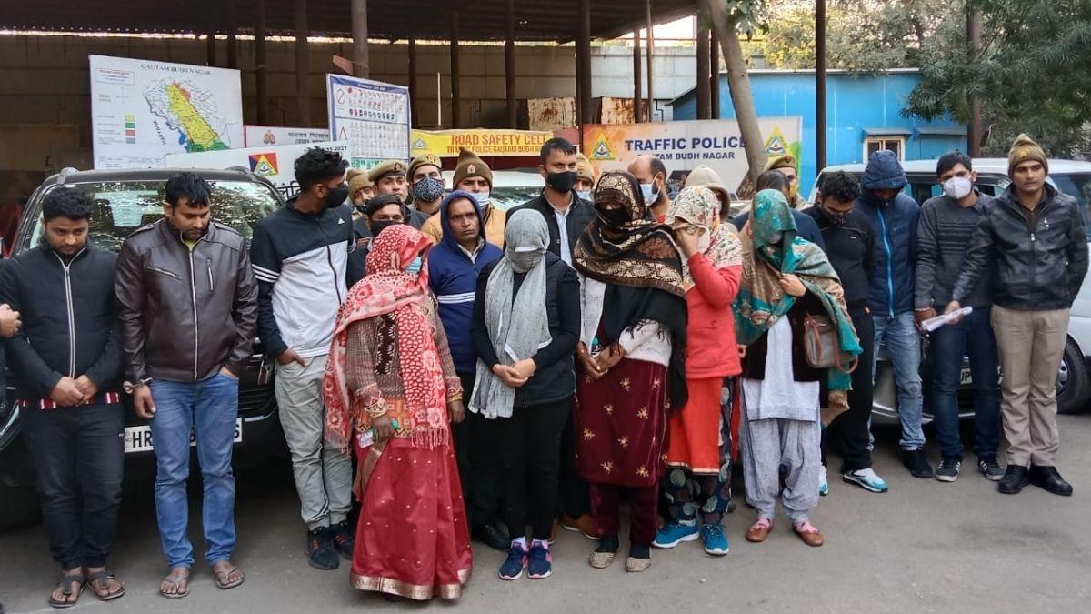 नोएडा पुलिस ने एक होटल से 18 लोगों को गिरफ्तार किया है.