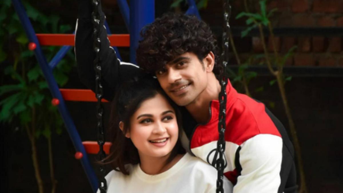 Kumkum Bhagya एक्ट्रेस Ruchi Savarn ने बेटे को दिया जन्म, पापा बने Ankit Mohan ने दी खुशखबरी