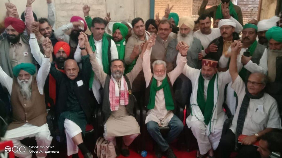 LIVE: क्या खाली होंगे दिल्ली के बॉर्डर? थोड़ी देर में किसान संगठन करेंगे  आंदोलन पर फैसला - farmers protest rakesh tikait SKM meeting modi government  delhi singhu border live updates NTC ...