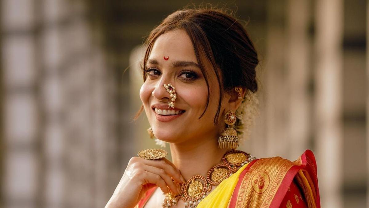 हरी चूड़ियां-नाक में नाथ, मराठी दुल्हन के रूप में Ankita Lokhande की खूबसूरत PHOTOS