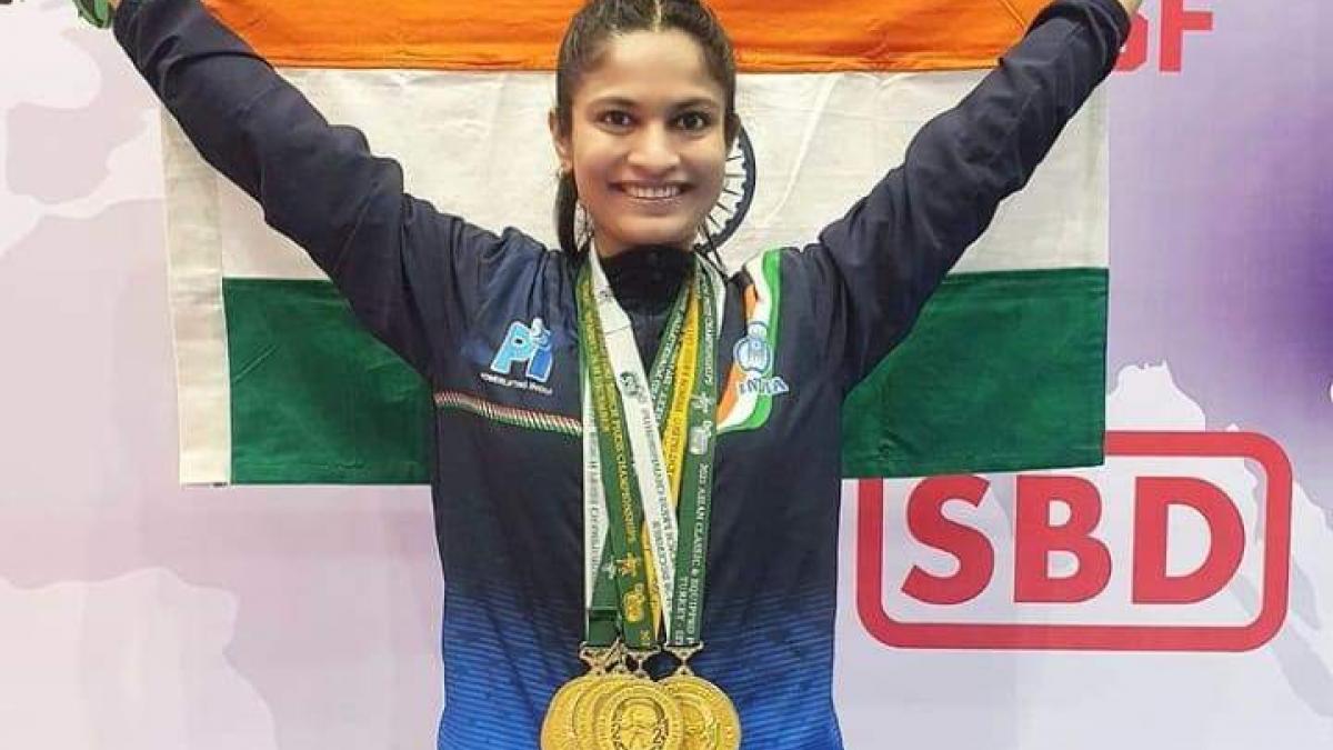 Sharvari Inamdar (instagram)