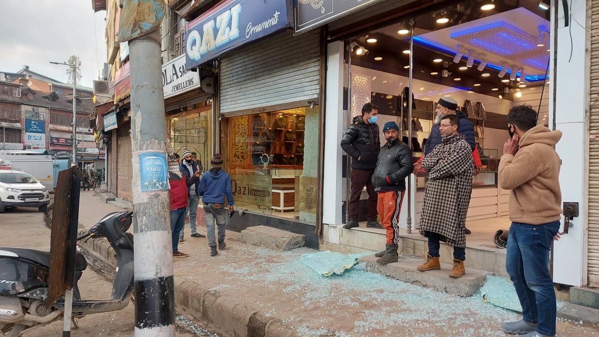 गणतंत्र दिवस से ठीक पहले श्रीनगर में ग्रेनेड हमला