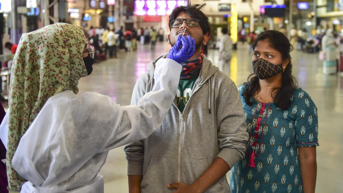 कोरोना के मामले लगातार बढ़ रहे हैं.