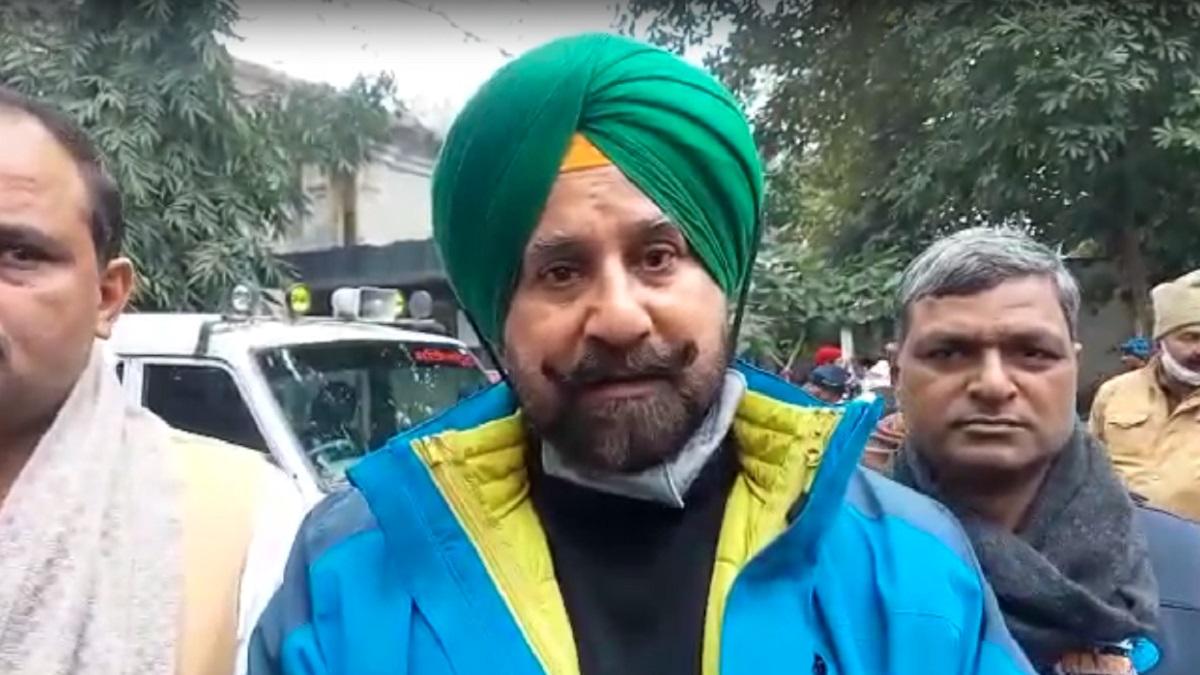 AAP उम्मीदवार जोगिंदर सिंह