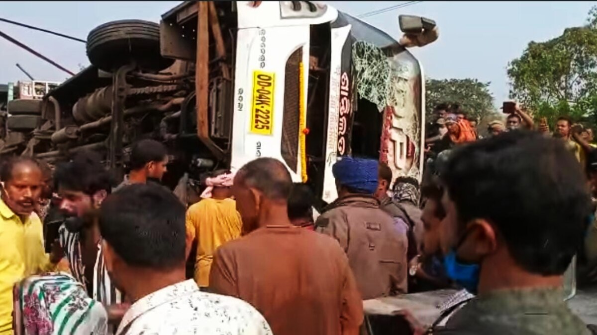 ओडिशा: कोयले से लदे एक ट्रक ने यात्री बस को मारी टक्कर, 6 की मौत, कई घायल