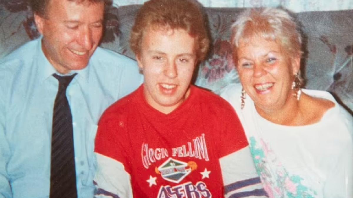 21 साल से अस्‍पताल में 'बंधक' है बेटा, मां-बाप लड़ रहे घर-वापसी के लिए लड़ाई