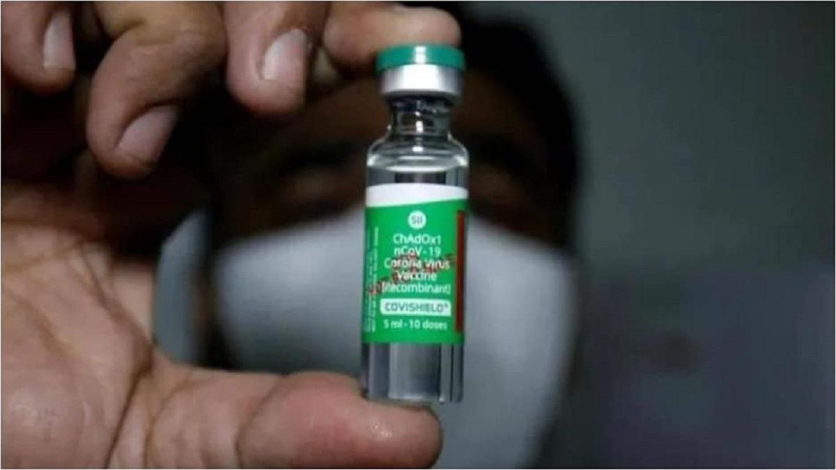 बक्सर में रघुनाथपुर अस्पताल के कचरे में पड़ी मिली कोरोना वैक्सीन (सांकेतिक तस्वीर)