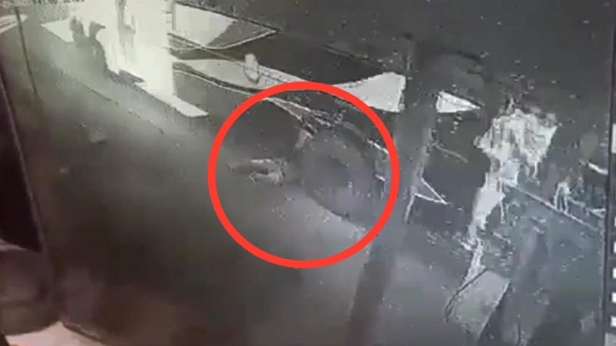 MP में सुसाइड के लिए बस के नीचे कूदा, पहिया ऊपर से गुजरा फिर भी बच गई जान